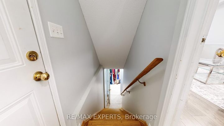 Photo 28 at 2 Personna Circle, Credit Valley, Brampton