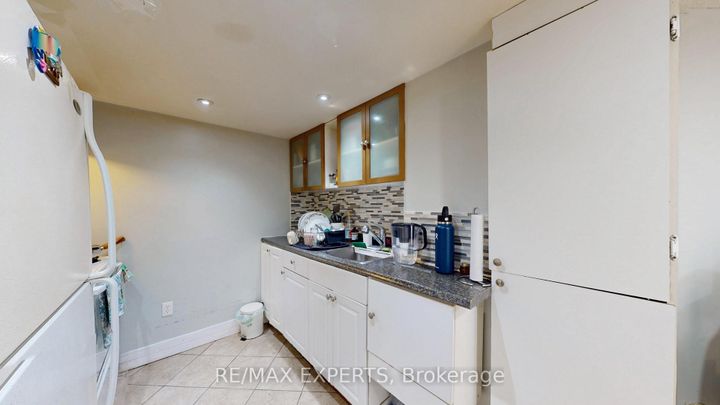 Photo 29 at 2 Personna Circle, Credit Valley, Brampton