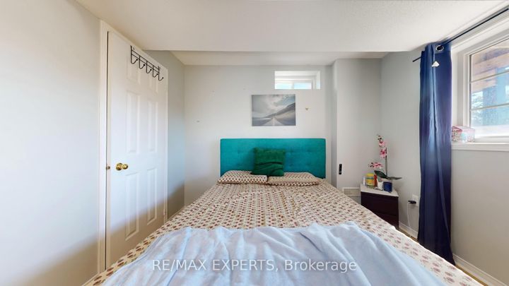 Photo 31 at 2 Personna Circle, Credit Valley, Brampton