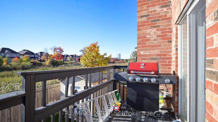 Photo 33 at 2 Personna Circle, Credit Valley, Brampton