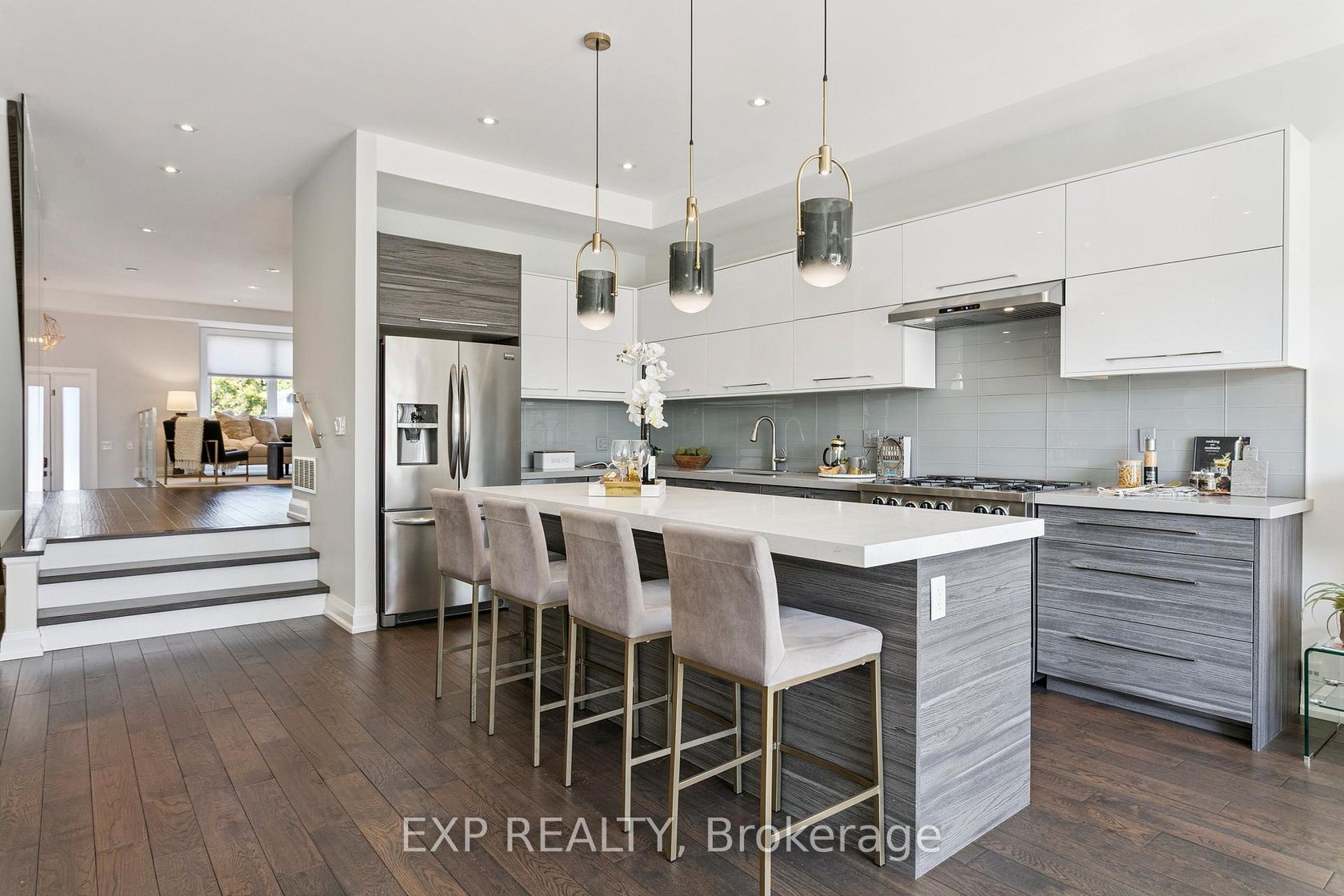 Photo 7 at 105 Twenty Second Street, Long Branch, Toronto Photo 7 at 105 Twenty Second Street, Long Branch, Toronto