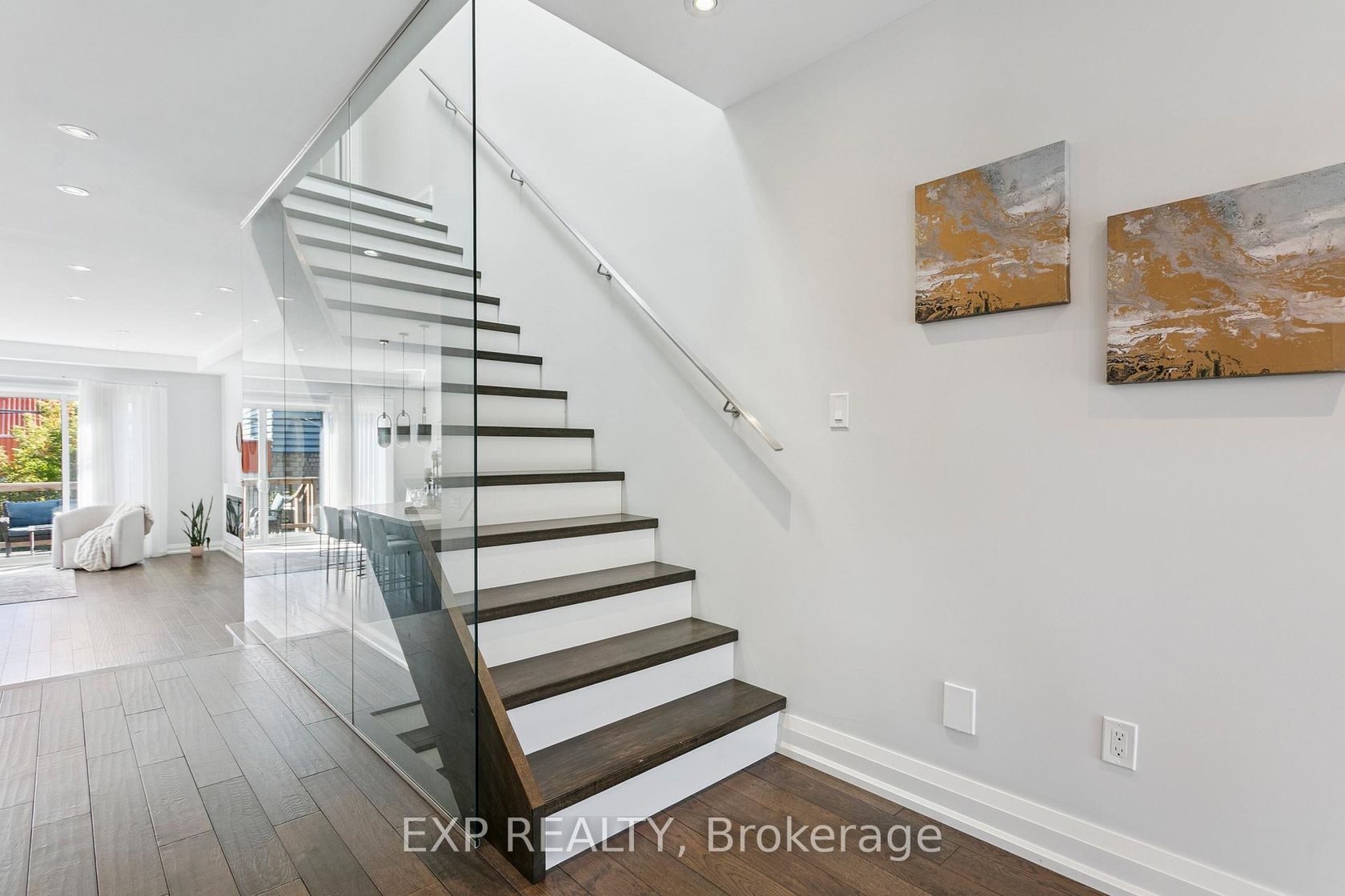 Photo 17 at 105 Twenty Second Street, Long Branch, Toronto Photo 17 at 105 Twenty Second Street, Long Branch, Toronto