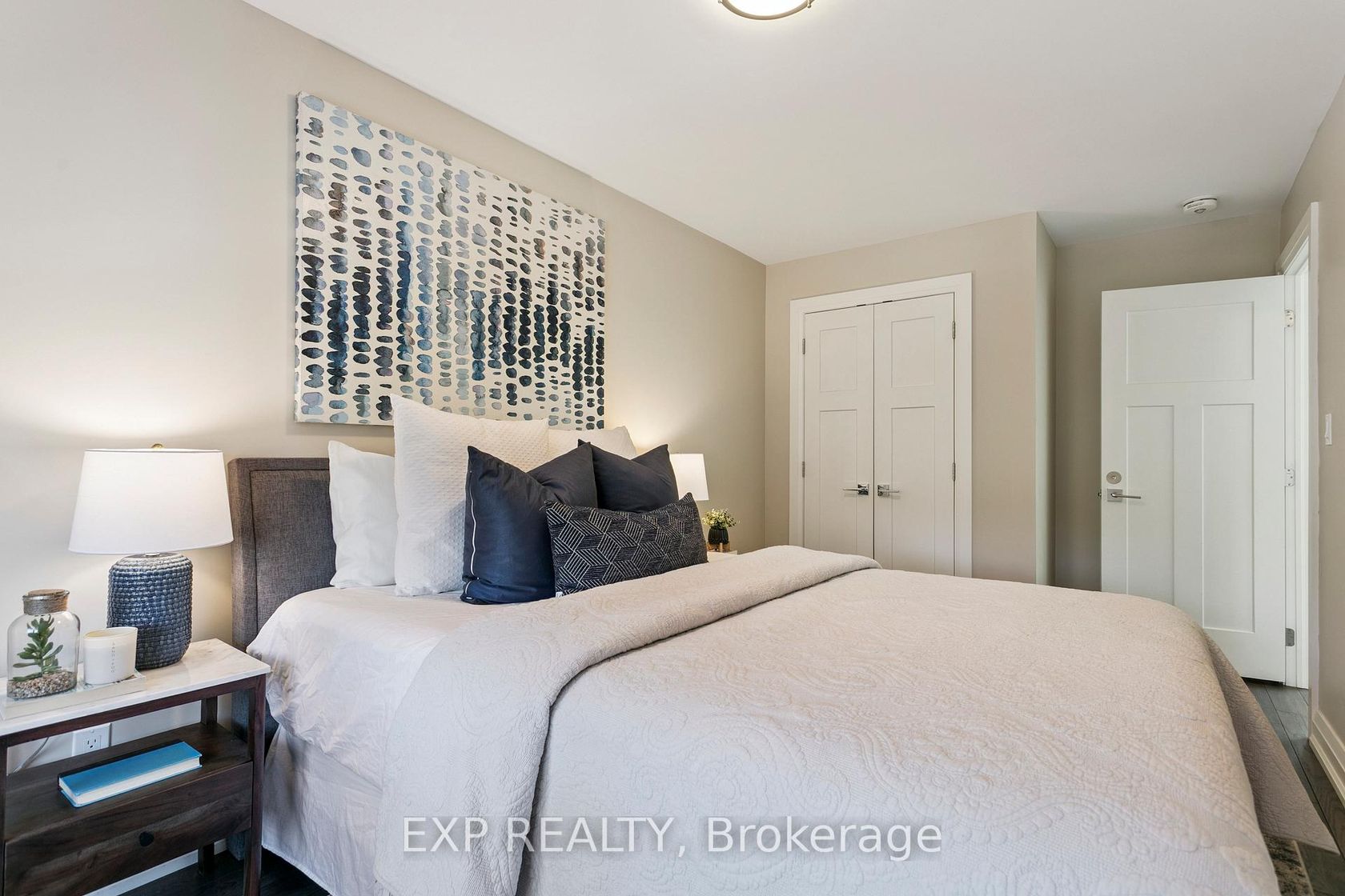 Photo 25 at 105 Twenty Second Street, Long Branch, Toronto Photo 25 at 105 Twenty Second Street, Long Branch, Toronto