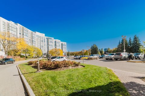 Photo 1 at 203 - 40 Harding Blvd Boulevard W, North Richvale, Richmond Hill