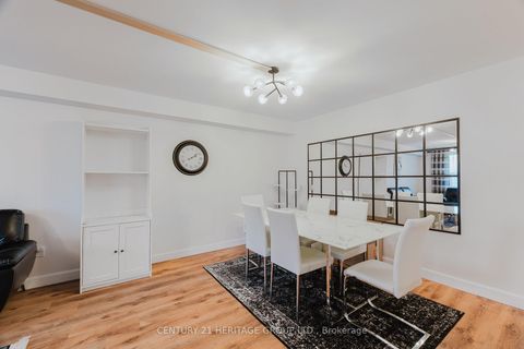 Photo 6 at 203 - 40 Harding Blvd Boulevard W, North Richvale, Richmond Hill