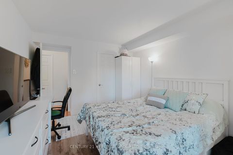 Photo 17 at 203 - 40 Harding Blvd Boulevard W, North Richvale, Richmond Hill