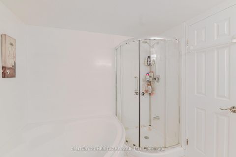 Photo 21 at 203 - 40 Harding Blvd Boulevard W, North Richvale, Richmond Hill