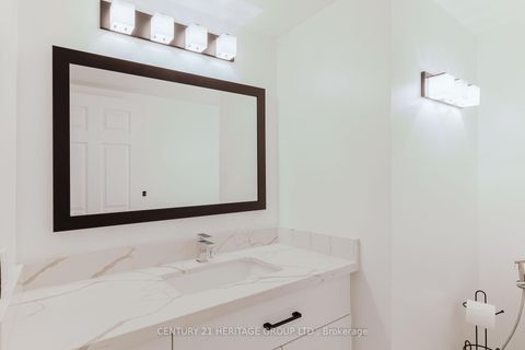 Photo 24 at 203 - 40 Harding Blvd Boulevard W, North Richvale, Richmond Hill