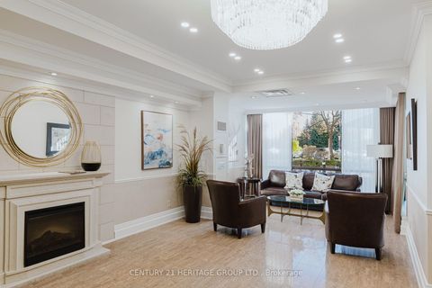 Photo 25 at 203 - 40 Harding Blvd Boulevard W, North Richvale, Richmond Hill