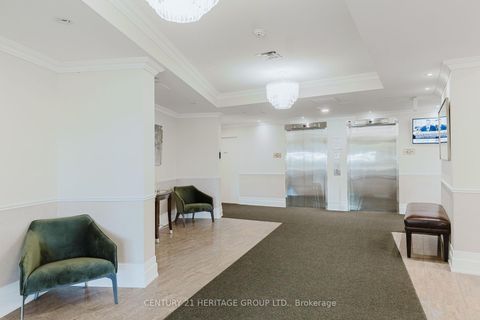 Photo 26 at 203 - 40 Harding Blvd Boulevard W, North Richvale, Richmond Hill