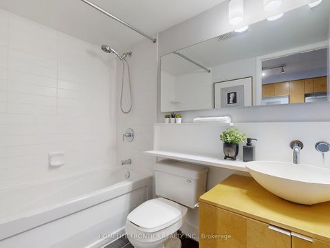 Photo 15 at 1109 - 15 Fort York Boulevard, Waterfront Communities C1, Toronto