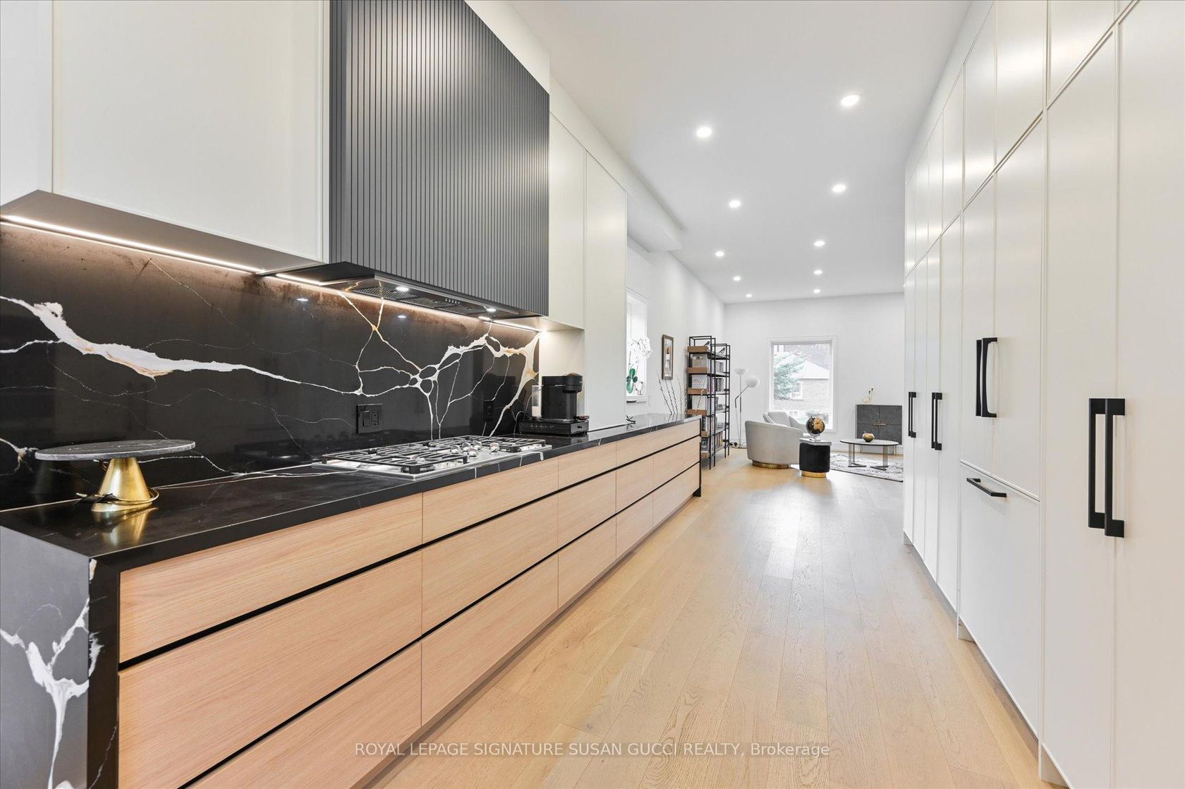 Photo 10 at 36 Glenshaw Crescent, Parkview, Toronto Photo 10 at 36 Glenshaw Crescent, Parkview, Toronto