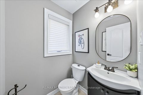 Photo 7 at 33 Rosemary Avenue, Oak Ridges Lake Wilcox, Richmond Hill Photo 7 at 33 Rosemary Avenue, Oak Ridges Lake Wilcox, Richmond Hill