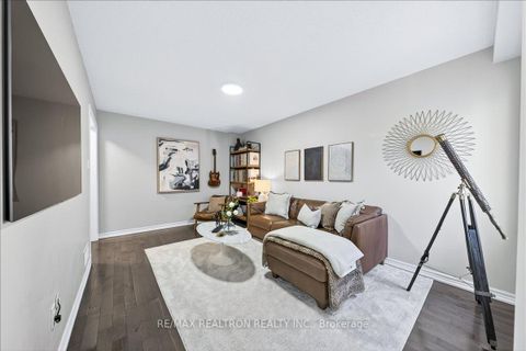 Photo 14 at 33 Rosemary Avenue, Oak Ridges Lake Wilcox, Richmond Hill