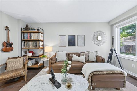 Photo 16 at 33 Rosemary Avenue, Oak Ridges Lake Wilcox, Richmond Hill