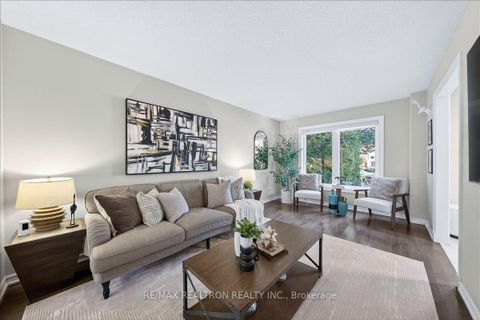 Photo 19 at 33 Rosemary Avenue, Oak Ridges Lake Wilcox, Richmond Hill