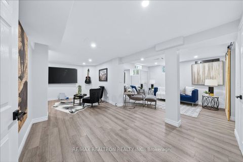 Photo 38 at 33 Rosemary Avenue, Oak Ridges Lake Wilcox, Richmond Hill