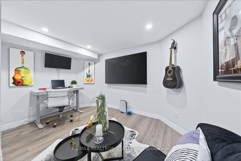 Photo 39 at 33 Rosemary Avenue, Oak Ridges Lake Wilcox, Richmond Hill