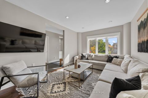 Photo 5 at 4 Model Avenue, Clanton Park, Toronto