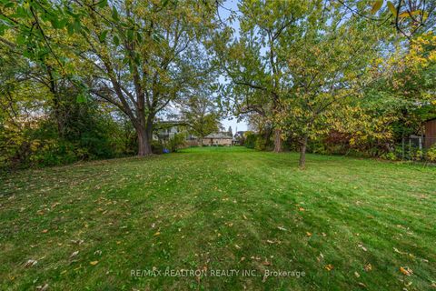 Photo 31 at 4 Model Avenue, Clanton Park, Toronto