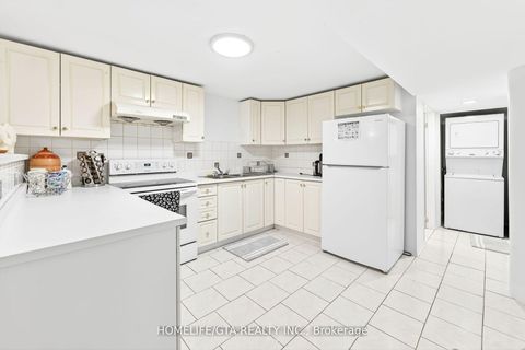 Photo 40 at 28 Glenheather Terrace, Rouge E11, Toronto