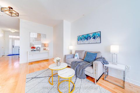 Photo 5 at 41 - 8 Townwood Drive, Jefferson, Richmond Hill