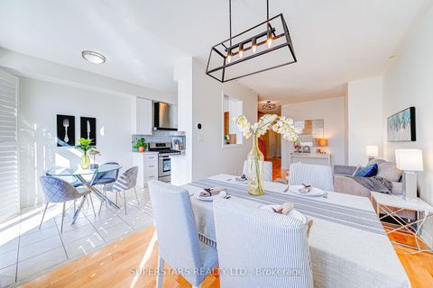 Photo 6 at 41 - 8 Townwood Drive, Jefferson, Richmond Hill