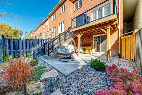 Photo 24 at 41 - 8 Townwood Drive, Jefferson, Richmond Hill