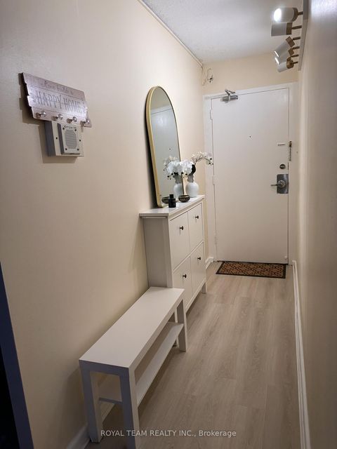 Photo 3 at 201 - 735 Don Mills Road, Flemingdon Park, Toronto