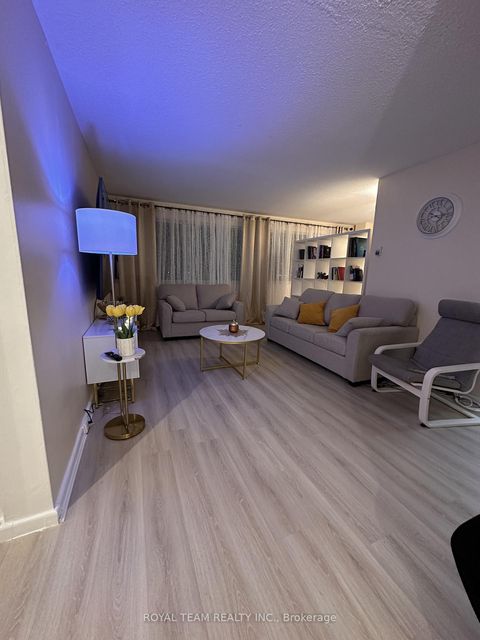 Photo 6 at 201 - 735 Don Mills Road, Flemingdon Park, Toronto