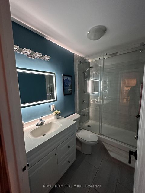 Photo 13 at 201 - 735 Don Mills Road, Flemingdon Park, Toronto