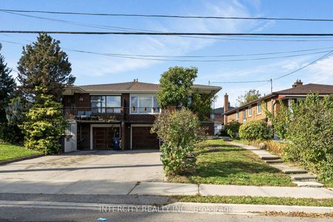 Photo 3 at 16 Seacliff Boulevard, Humber Summit, Toronto