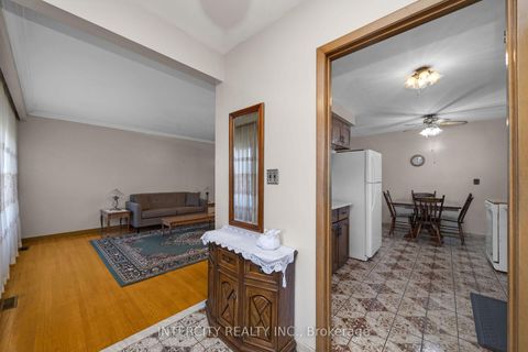 Photo 6 at 16 Seacliff Boulevard, Humber Summit, Toronto