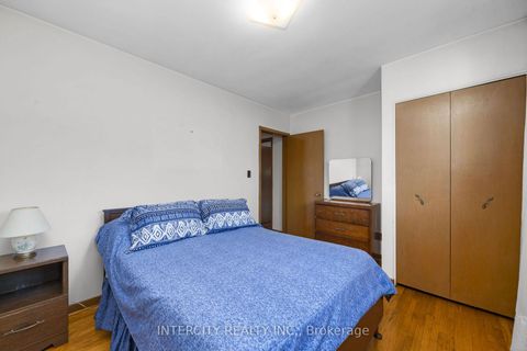 Photo 18 at 16 Seacliff Boulevard, Humber Summit, Toronto