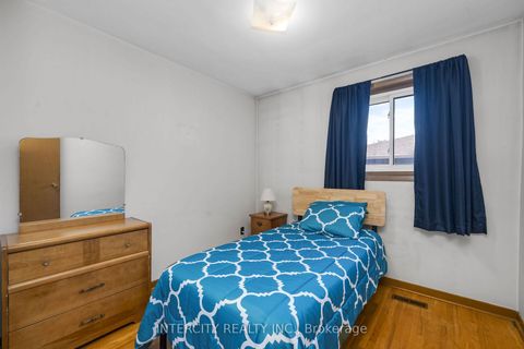 Photo 19 at 16 Seacliff Boulevard, Humber Summit, Toronto