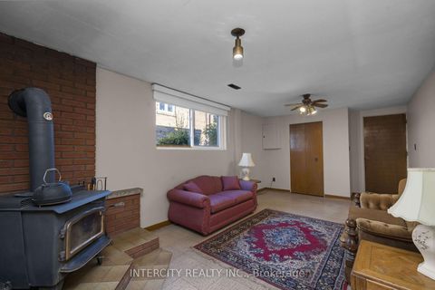 Photo 25 at 16 Seacliff Boulevard, Humber Summit, Toronto
