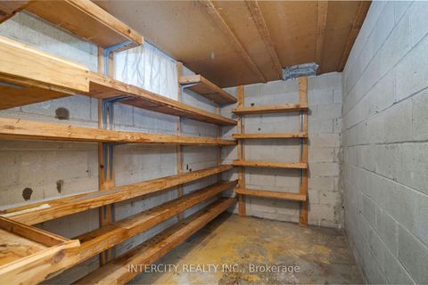 Photo 28 at 16 Seacliff Boulevard, Humber Summit, Toronto