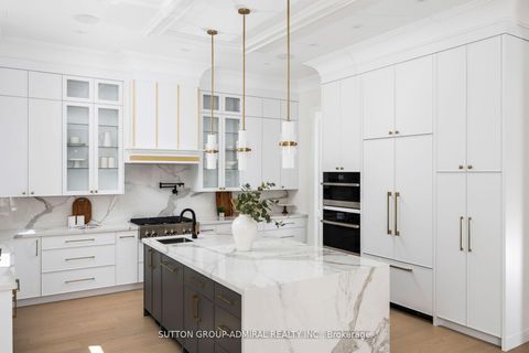 Photo 10 at 70 Elizabeth Drive, Nobleton, King