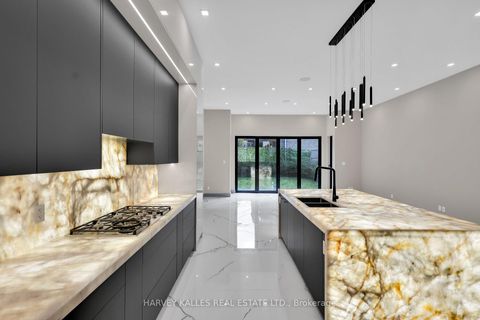 Photo 7 at 71 Ardmore Road, Forest Hill South, Toronto