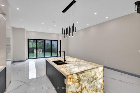 Photo 10 at 71 Ardmore Road, Forest Hill South, Toronto