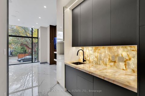 Photo 12 at 71 Ardmore Road, Forest Hill South, Toronto