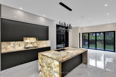 Photo 14 at 71 Ardmore Road, Forest Hill South, Toronto