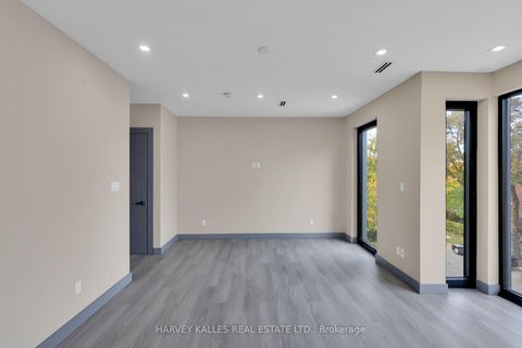 Photo 30 at 71 Ardmore Road, Forest Hill South, Toronto