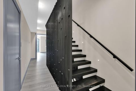 Photo 33 at 71 Ardmore Road, Forest Hill South, Toronto