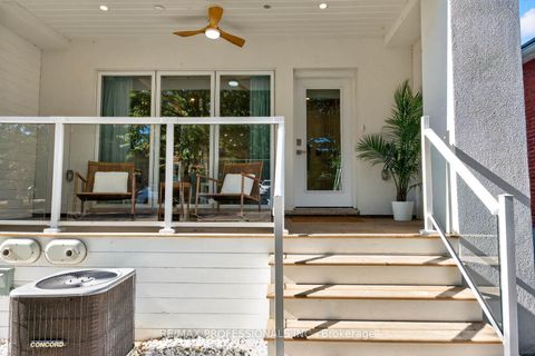 Photo 2 at 22 Ninth Street, New Toronto, Toronto