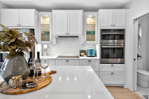 Photo 15 at 22 Ninth Street, New Toronto, Toronto