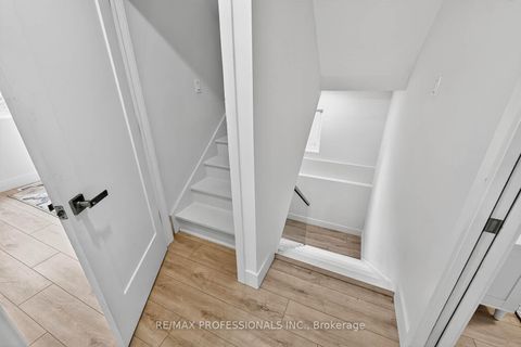 Photo 18 at 22 Ninth Street, New Toronto, Toronto