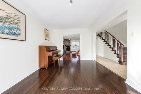 Photo 7 at 148 Edmund Seager Drive N, Uplands, Vaughan