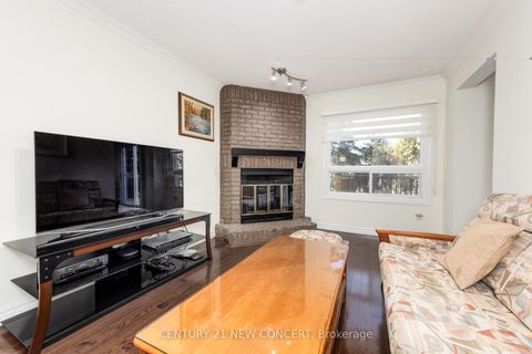 Photo 9 at 148 Edmund Seager Drive N, Uplands, Vaughan