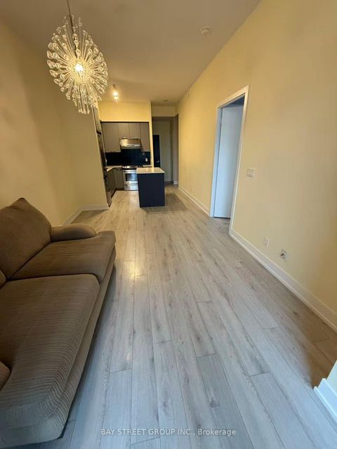 Photo 3 at 241 - 9471 Yonge Street, Observatory, Richmond Hill